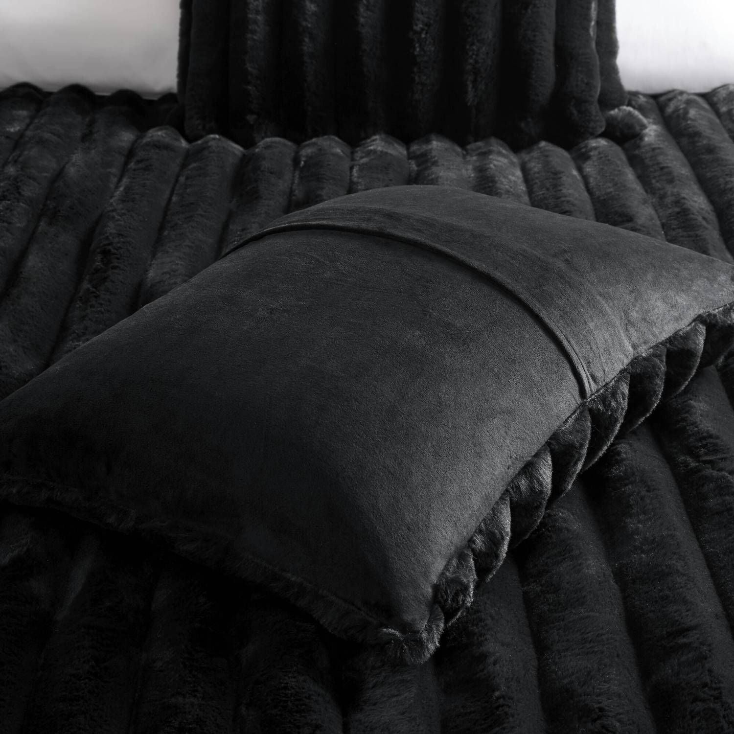 3 PCS King Ultrasoft Faux Fur Ribbed Comforter Set Black - Love All Things Home