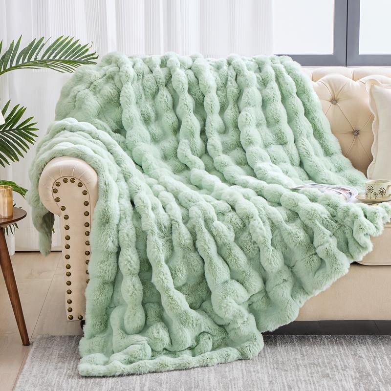 Fluffy Faux Fur Throw Blanket for Couch Sofa Bed, Cozy Soft Plush Faux Rabbit Fur Throw, Thick Warm Fuzzy Home Living Room Decorative Blanket, Gifts for Women & Men - Love All Things Home