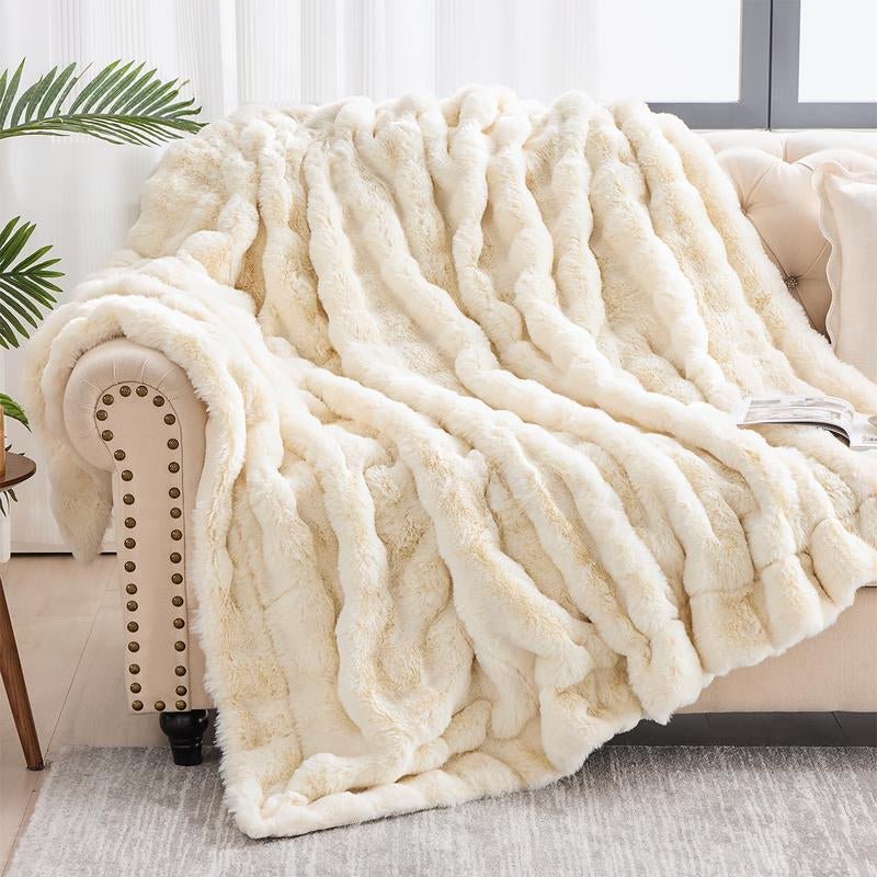 Fluffy Faux Fur Throw Blanket for Couch Sofa Bed, Cozy Soft Plush Faux Rabbit Fur Throw, Thick Warm Fuzzy Home Living Room Decorative Blanket, Gifts for Women & Men - Love All Things Home