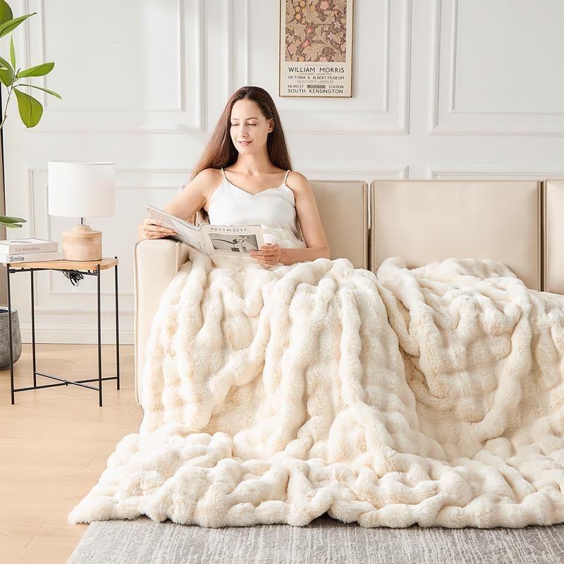 Fluffy Faux Fur Throw Blanket for Couch Sofa Bed, Cozy Soft Plush Faux Rabbit Fur Throw, Thick Warm Fuzzy Home Living Room Decorative Blanket, Gifts for Women & Men - Love All Things Home